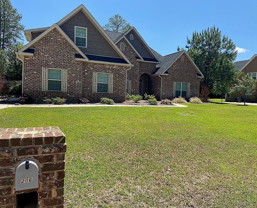 2nd image of 206 Bridgehampton Way