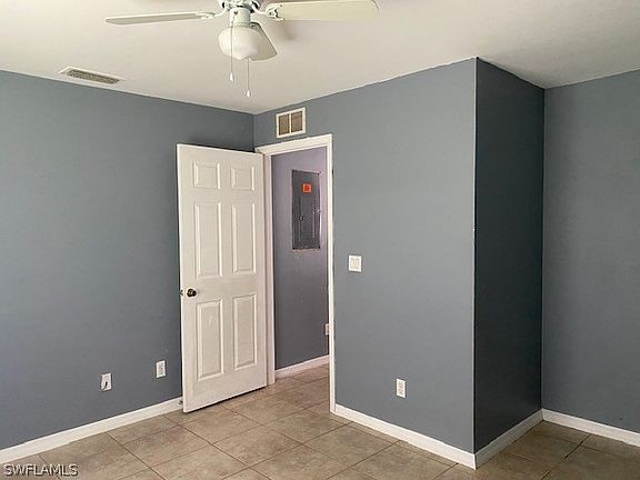5th image of 4637-4639 28th St SW
