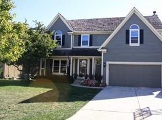 8915 W 125th Ter, Overland Park, KS 66213