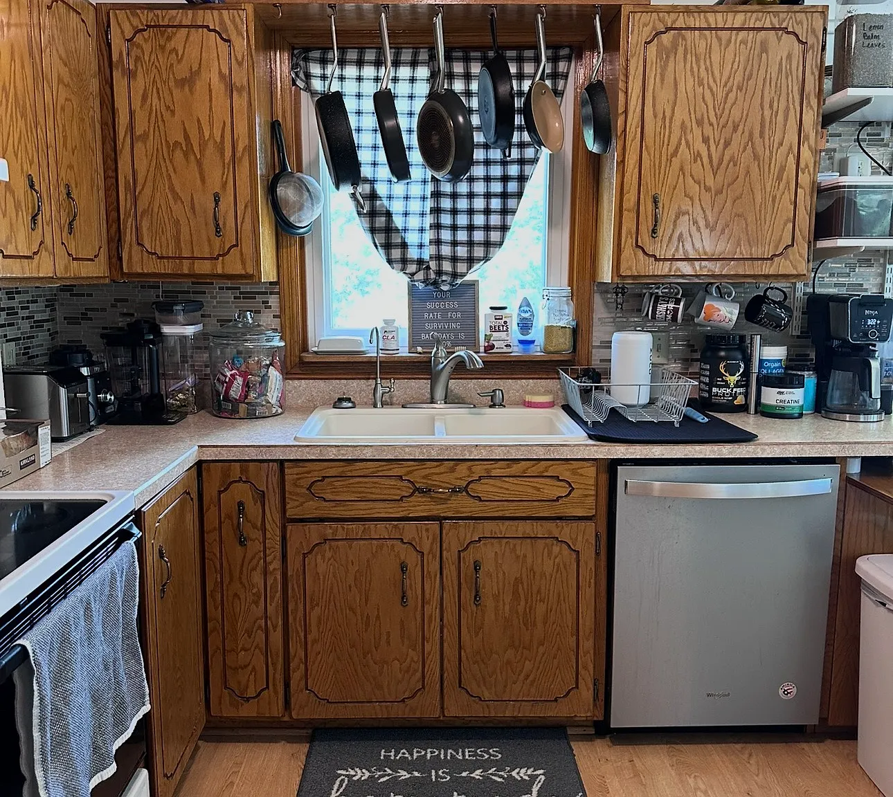 2 bed, 964 sqft, $1,820 — Photo 2