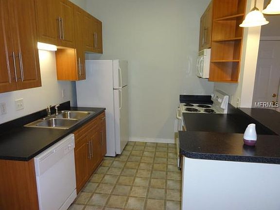 3rd image of 155 N Pearl Lake 204 Cswy