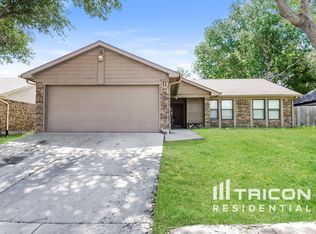8229 April Ln, Watauga, TX 76148