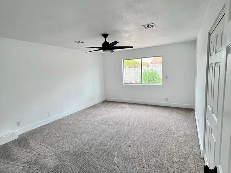 340 Clover Glen Ct — Photo 1