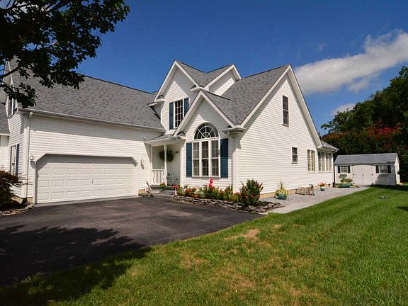 3rd image of 104 Ocean Farm Dr