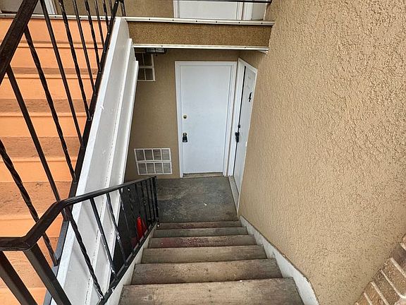 3rd image of 7125 Prado Dr APT 4