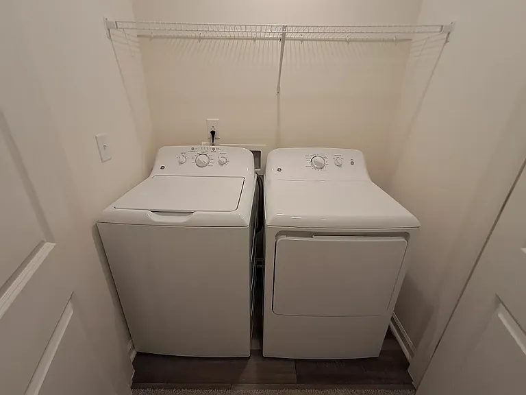 2053 Trailside Dr — Photo 11