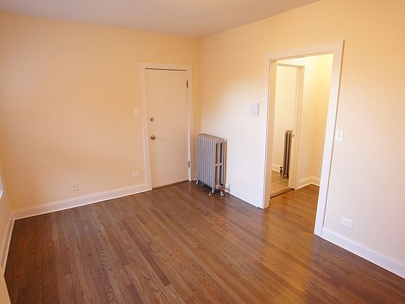 4th image of 2641 N Spaulding Ave #3