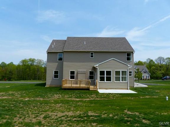 5th image of 121 Country Chase Dr #18