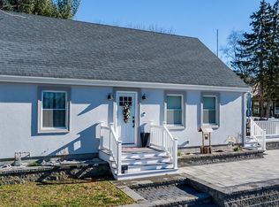 10 Wayne St, Fall River, MA 02721