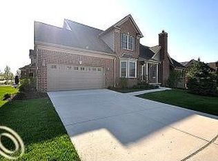 44725 Broadmoor Cir N, Northville, MI 48168