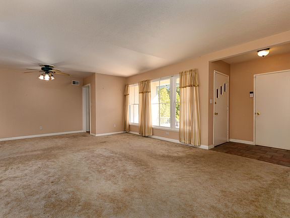 2nd image of 835 W Avenue J10