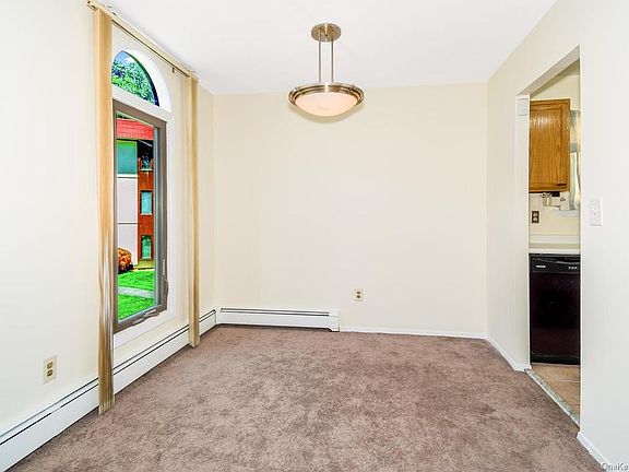 3rd image of 12 Granada Cres APT 7