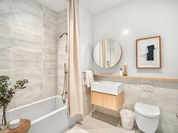 30 Front Street image 12 of 36