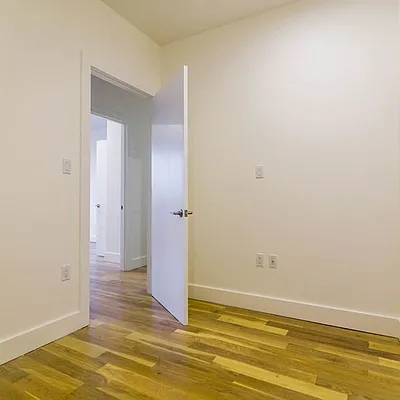 Rented by Nooklyn NYC LLC | media 34