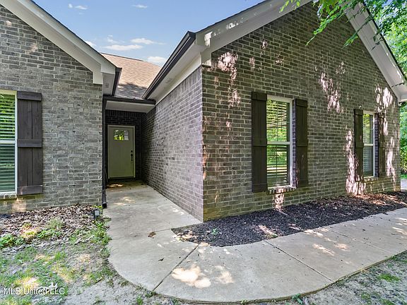 2nd image of 1762 Smart Rd