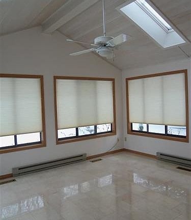 3rd image of 6789 Waterford Ln