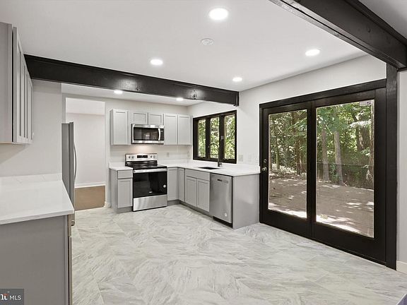 2nd image of 12310 Persimmon Pl #95