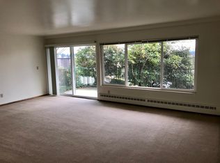 2811 75th Pl SE #2O2, Mercer Island, WA 98040