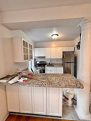4th image of 352 W 46th St APT 6D