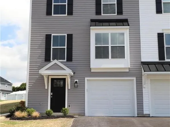 3255 Tepes Dr, Northampton, PA 18067