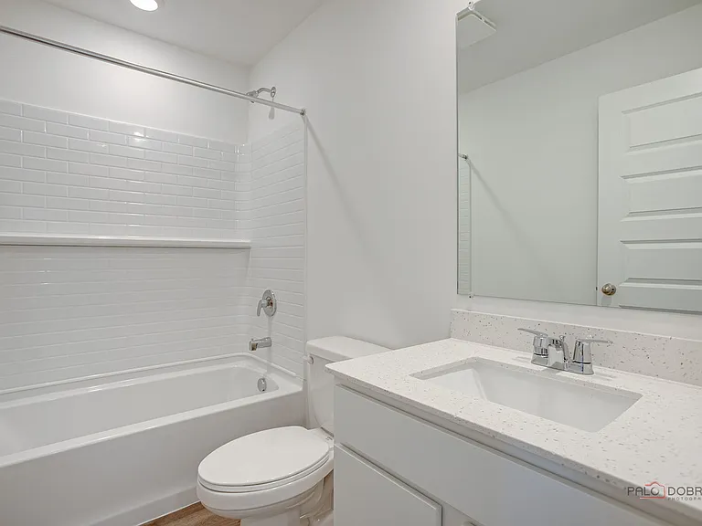 541 Yosemite Way — Photo 23