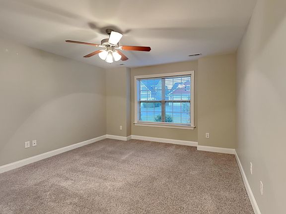 5th image of 626 Monterey Pine Dr