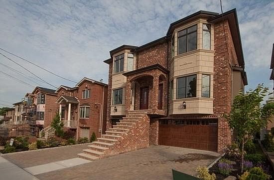 1st image of 75 Columbia Ave #75