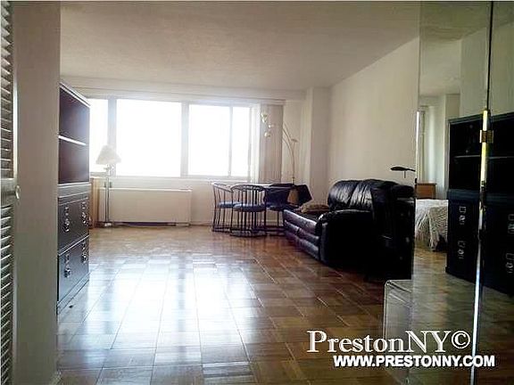2nd image of 1652 1st Ave #10M