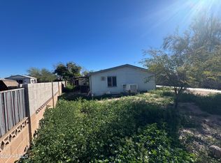 847 S Warner Dr, Apache Junction, AZ 85120