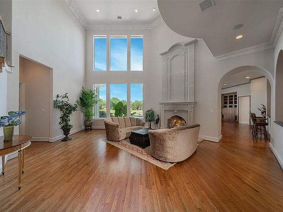 4th image of 2700 Anders Ln