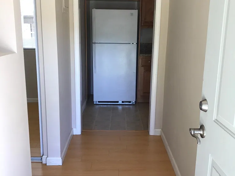 525 N Raymond Ave — Photo 11