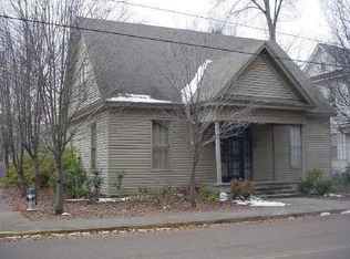 247 S Line St, Grenada, MS 38901