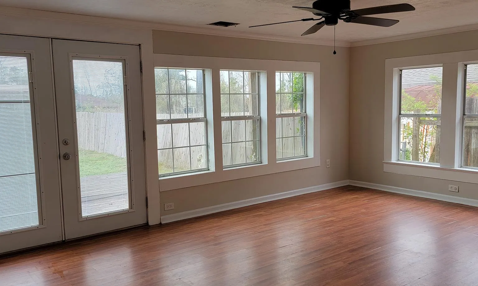 2 bed, 1100 sqft, $1,500 — Photo 3
