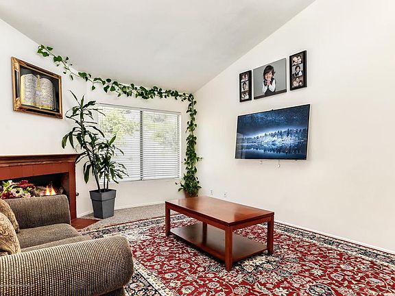 3rd image of 510 Golden Springs Dr Unit E