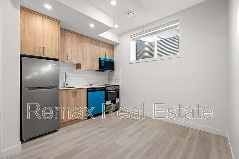 2 bed, 1.0 bath, 700 sqft, $1,550 — Photo 1