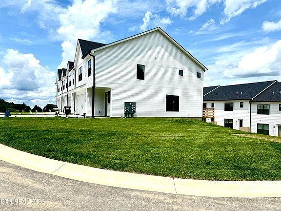 5th image of 8852 Chapman Trace Way
