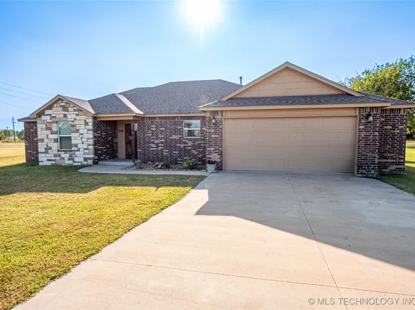 1145 S Sequoyah Dr, Oologah, OK 74053