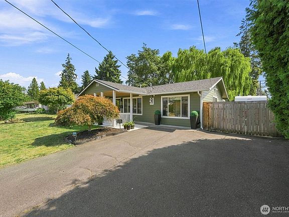 4th image of 602 22nd Street SE