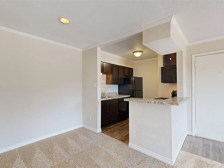 904 University Oaks Blvd #26 — Photo 7