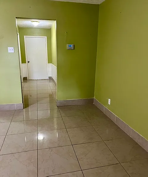 8372 Leamont Dr — Photo 31