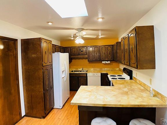 4th image of 56 Sovereign Cir APT Q