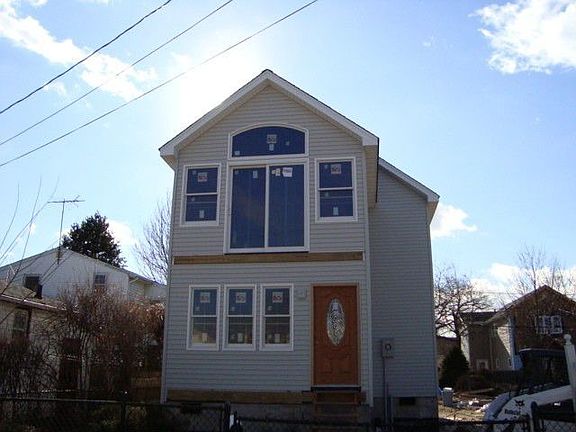 2nd image of 53 Lawrence St