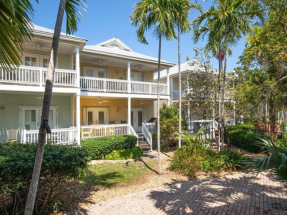 3rd image of 26 Coral Way