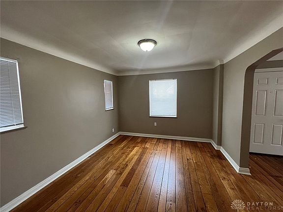 4th image of 1417 Laidlaw Ave