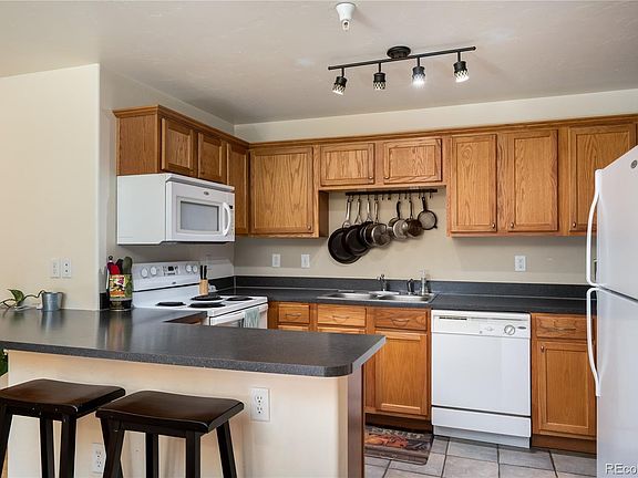 2nd image of 3330 Columbine Dr Unit 1001