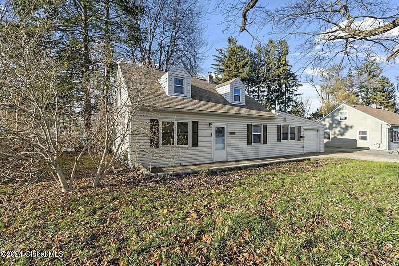 3rd image of 1084 Alheim Drive