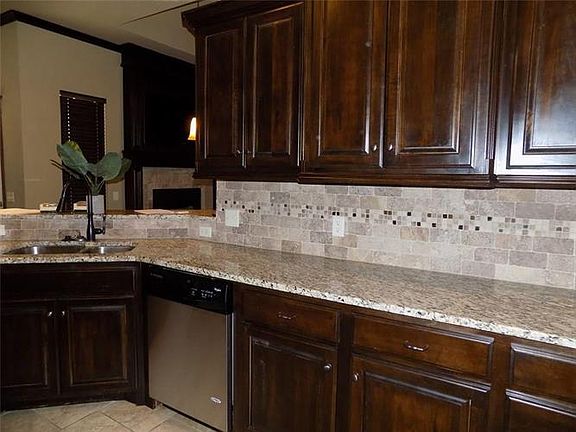 4th image of 2725 Ryder Dr