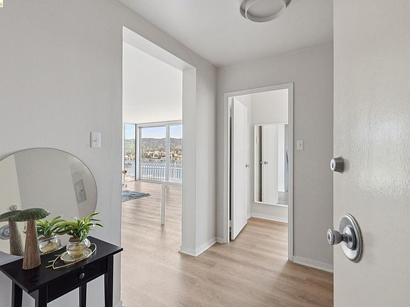 5th image of 1555 Lakeside Dr APT 190