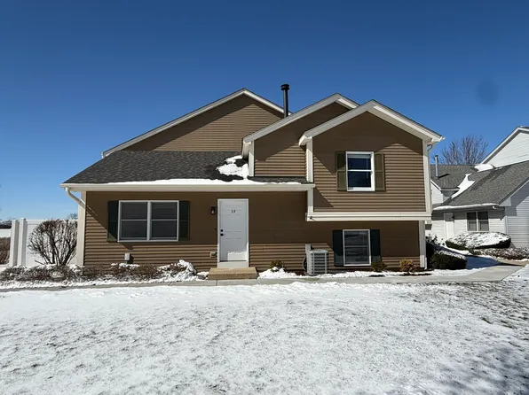 39 Spuhler Dr #39, Batavia, IL 60510