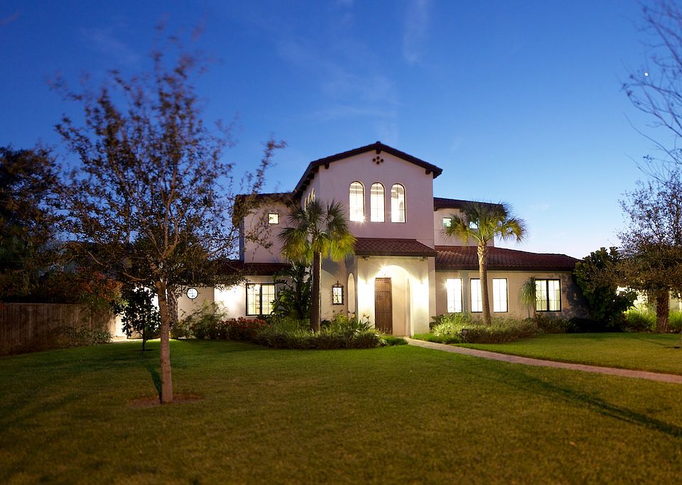 1st image of 1701 Wisteria Ave